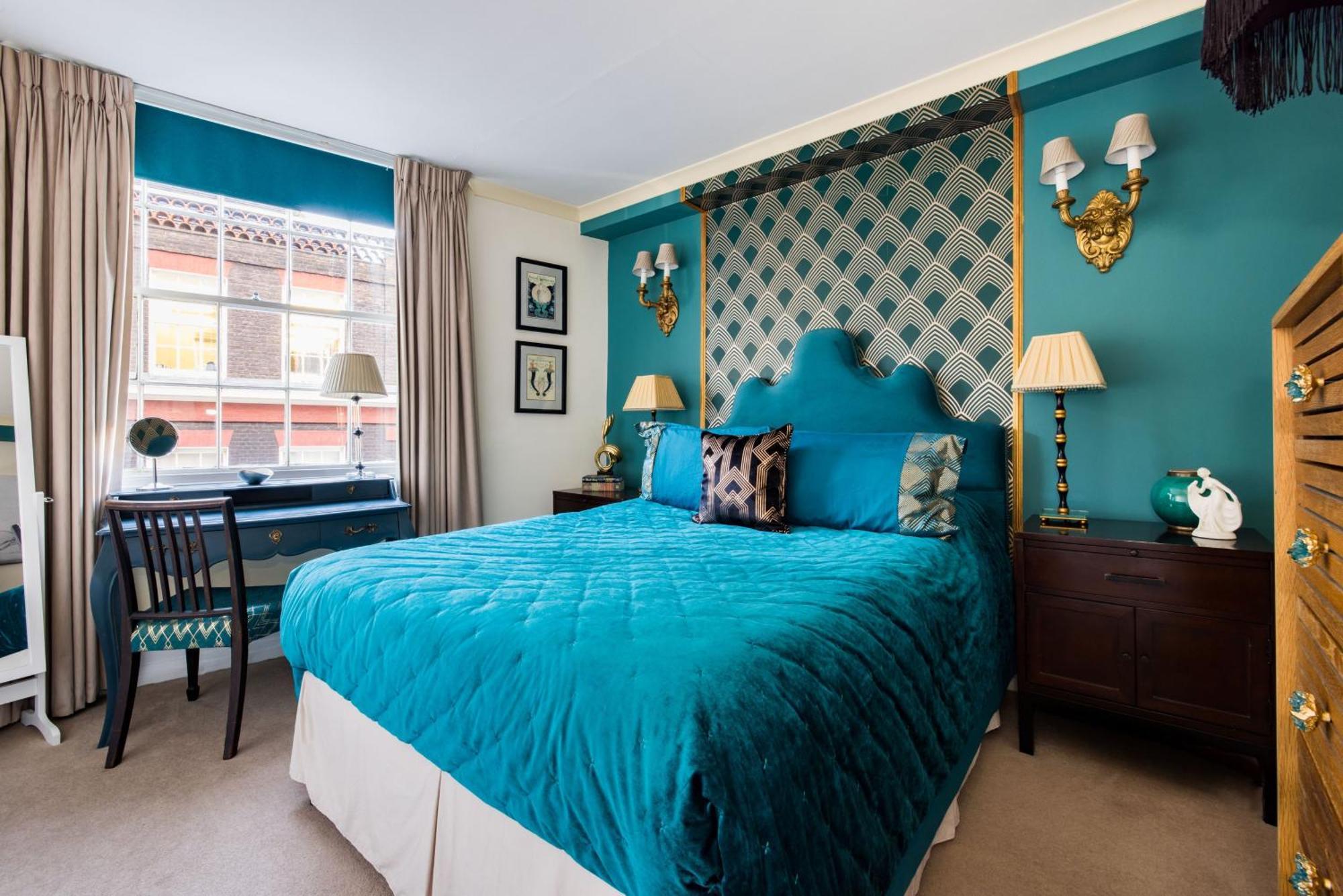 Ferienhaus Mayfair 9-bed Townhouse - Sleeps 16 Patio & Ac